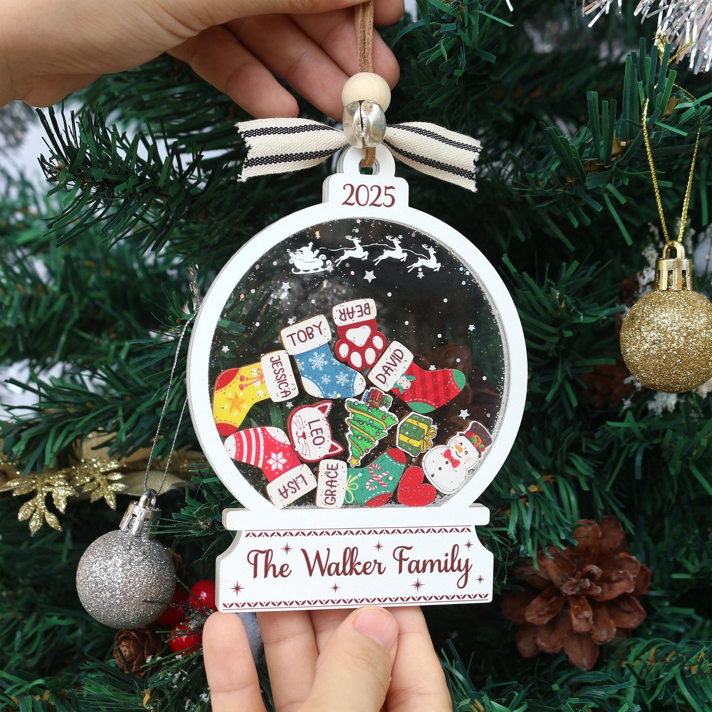 Personalized Family Shaker Ornament 2025: Custom Christmas Keepsake with Names & Pets