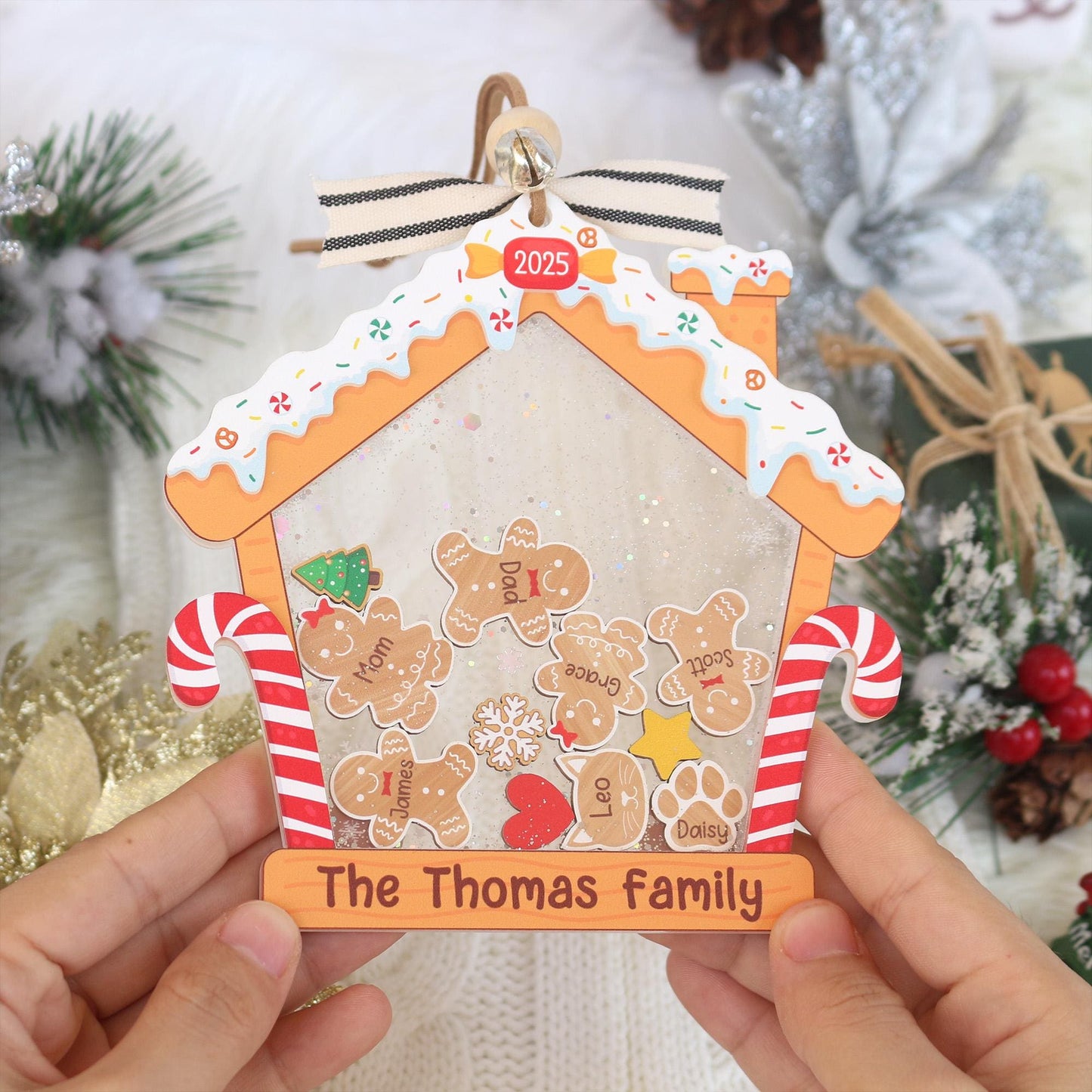 Personalized Gingerbread House Family Ornament With Pets, Gingerbread Christmas Ornament 2025, Custom Christmas Gift, 4D Shaker Ornament