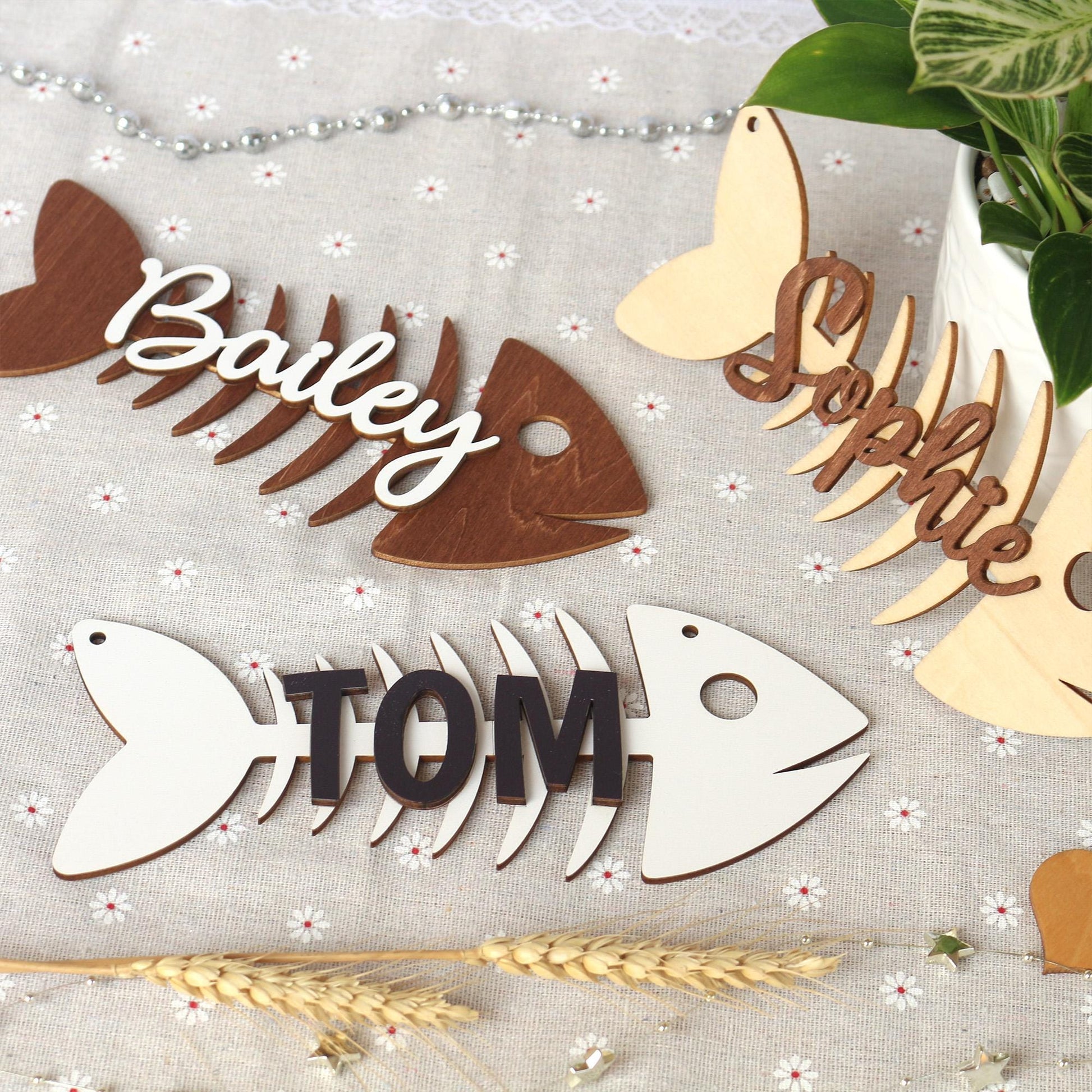 Wooden Cat Name Tag – Personalized Pet Name Sign for Pet House, Room, Crate, Kennel, or Feeding Area – Dog Plaque – Cat House Sign
