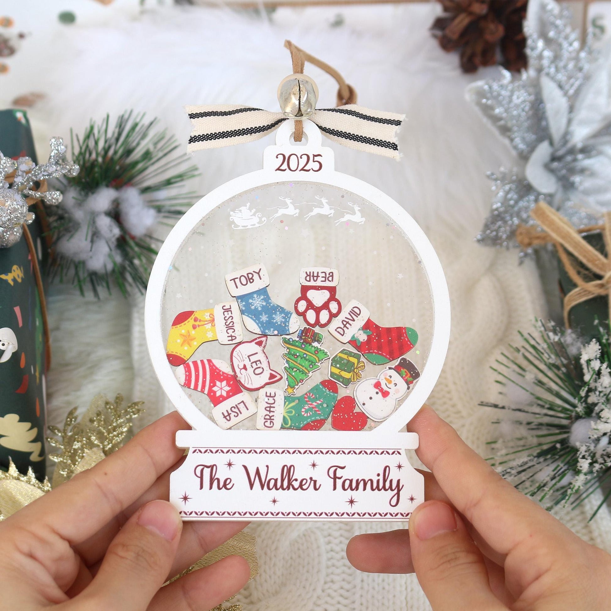 Personalized Family Shaker Ornament 2025: Custom Christmas Keepsake with Names & Pets