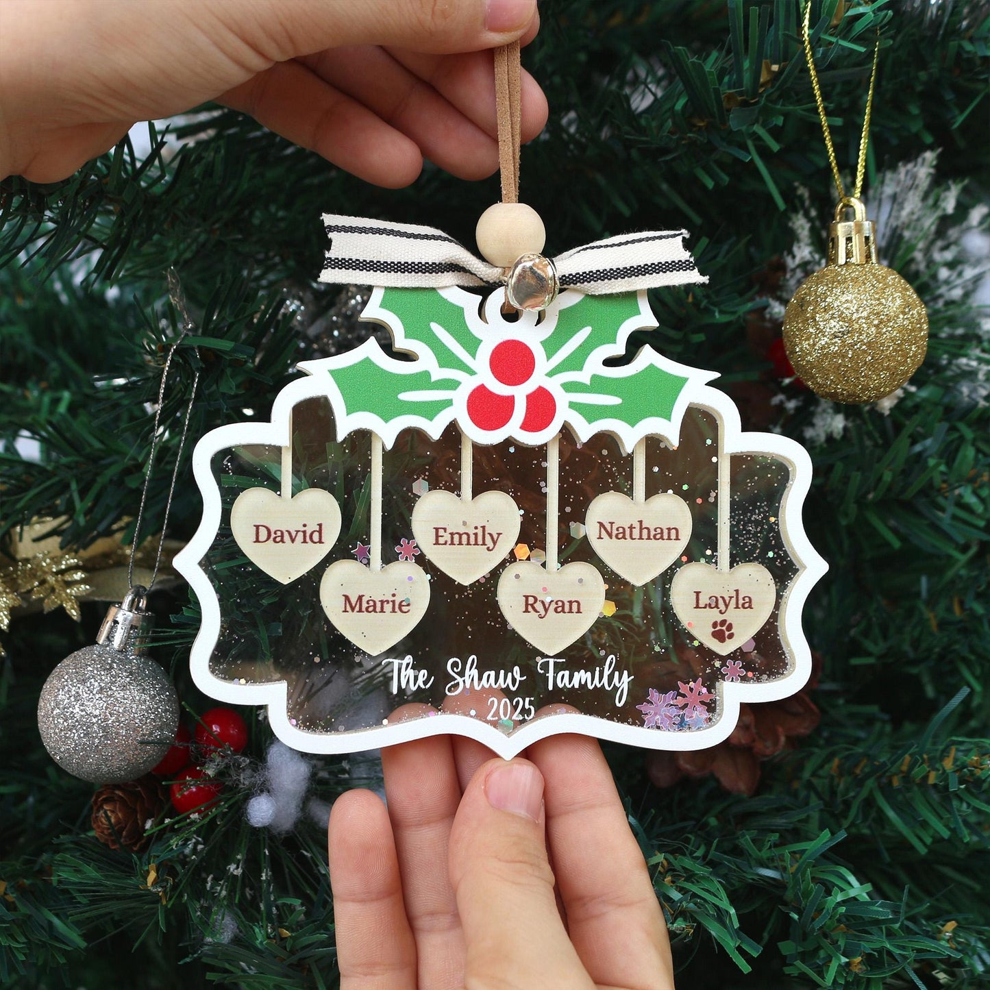 Personalized Family Ornament 2025: Custom Christmas Ornament 2025, Christmas Keepsake with Names & Pets